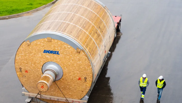 На строящемся в Калужской области заводе санитарной бумаги «Архбум Тиссью Груп» установлен ключевой элемент бумагоделательной машины